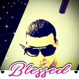 Meet your Posher, Llanes